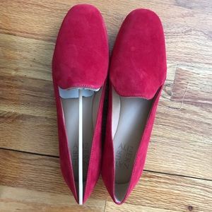 Naturalizer flats